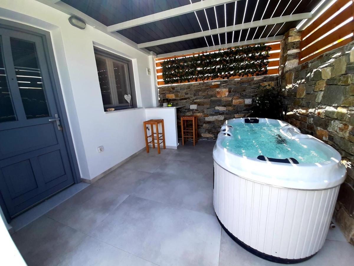 Blue View Villa Apartment #3 With Jacuzzi Parasporos Exteriör bild